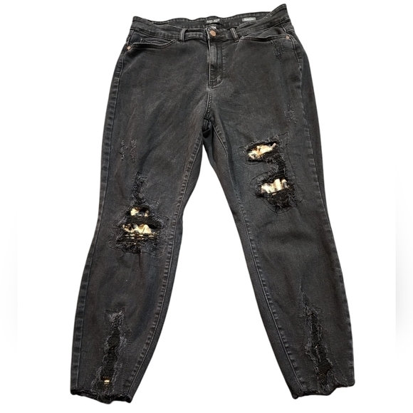 Judy Blue Denim - Judy Blue black skinny high rise peek-a-boo animal print stretch jeans Size 16W
